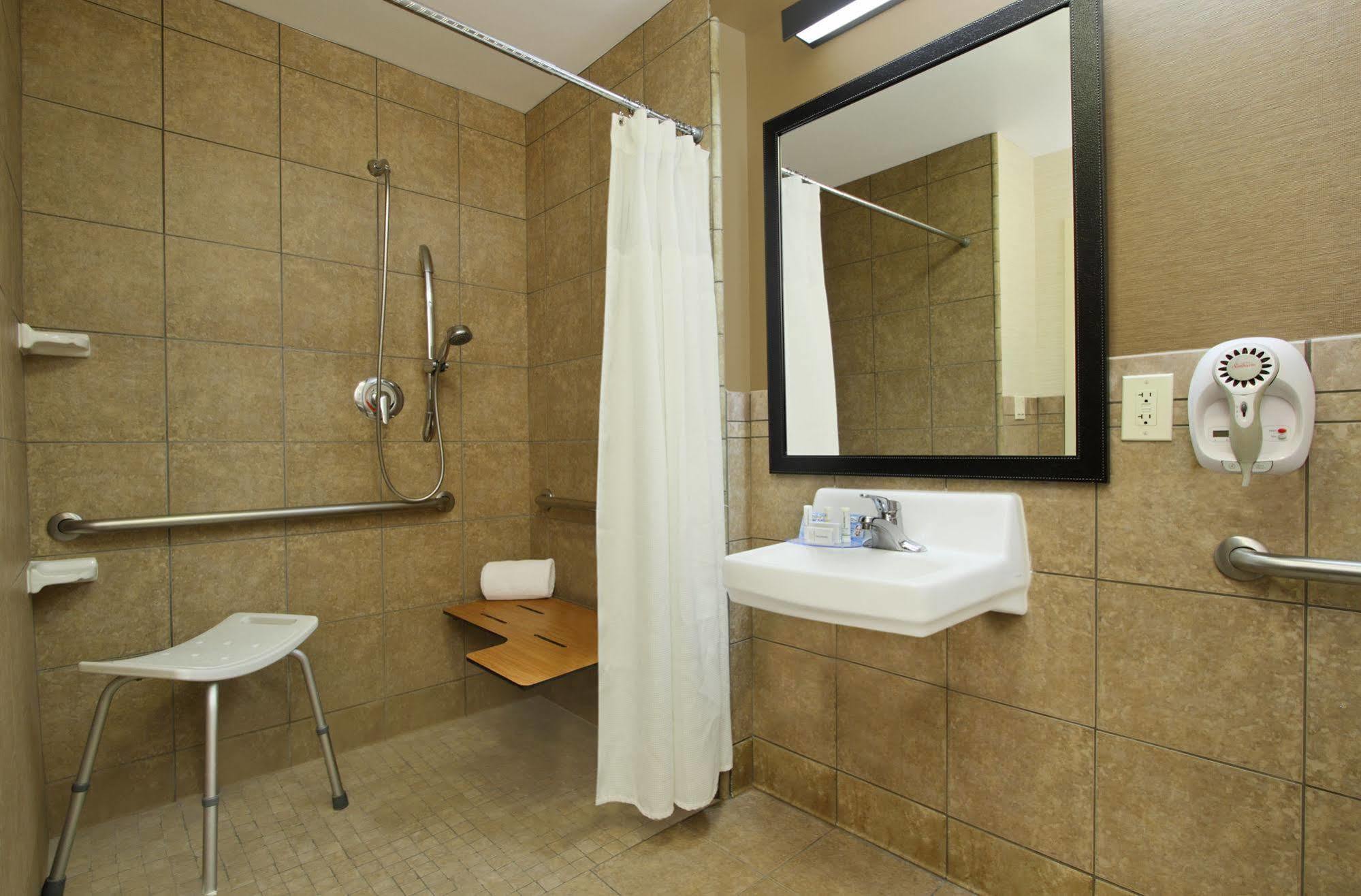 Hotel & By Marriott Napa Valley Area