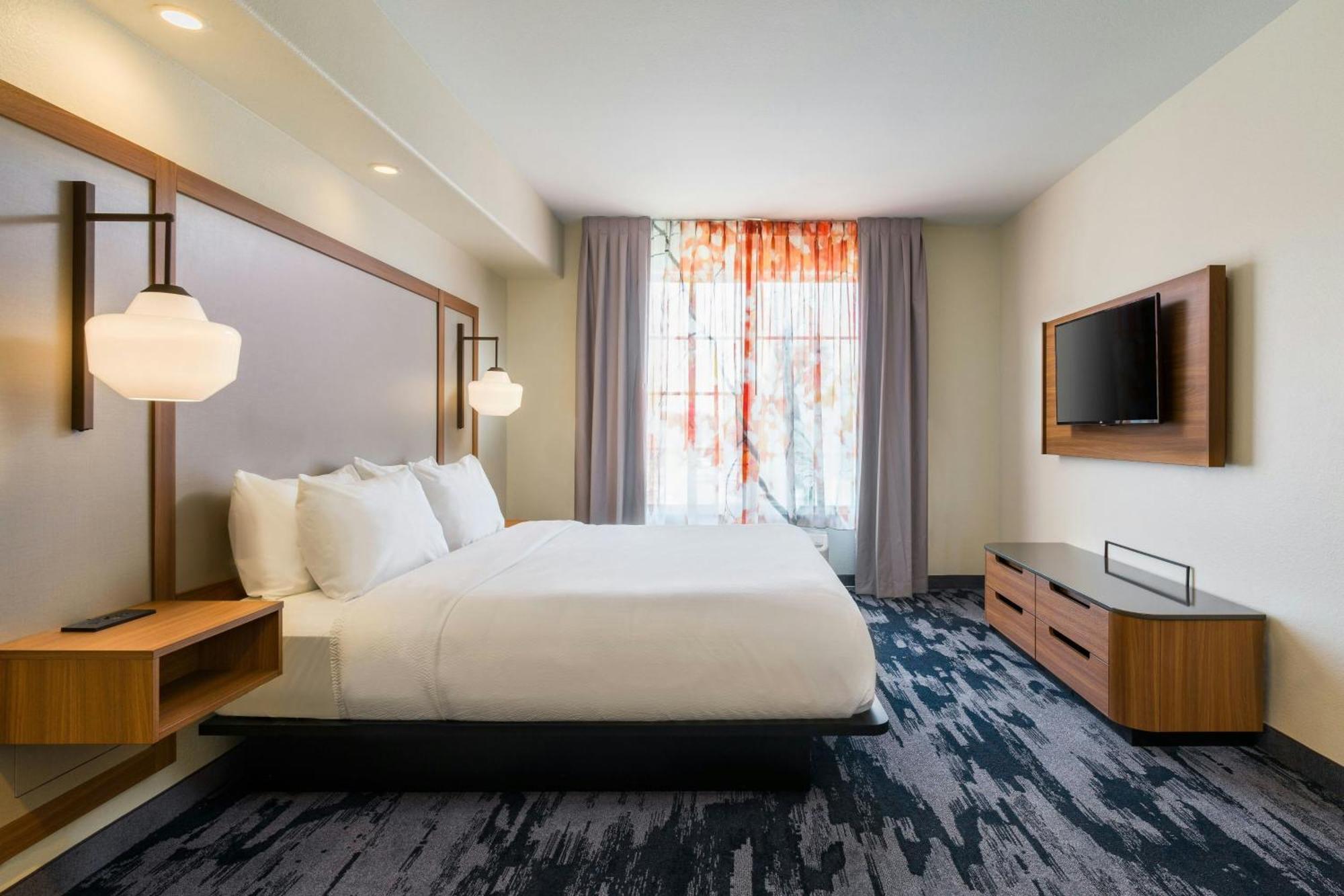 Hotel & By Marriott Napa Valley Area Fairfield