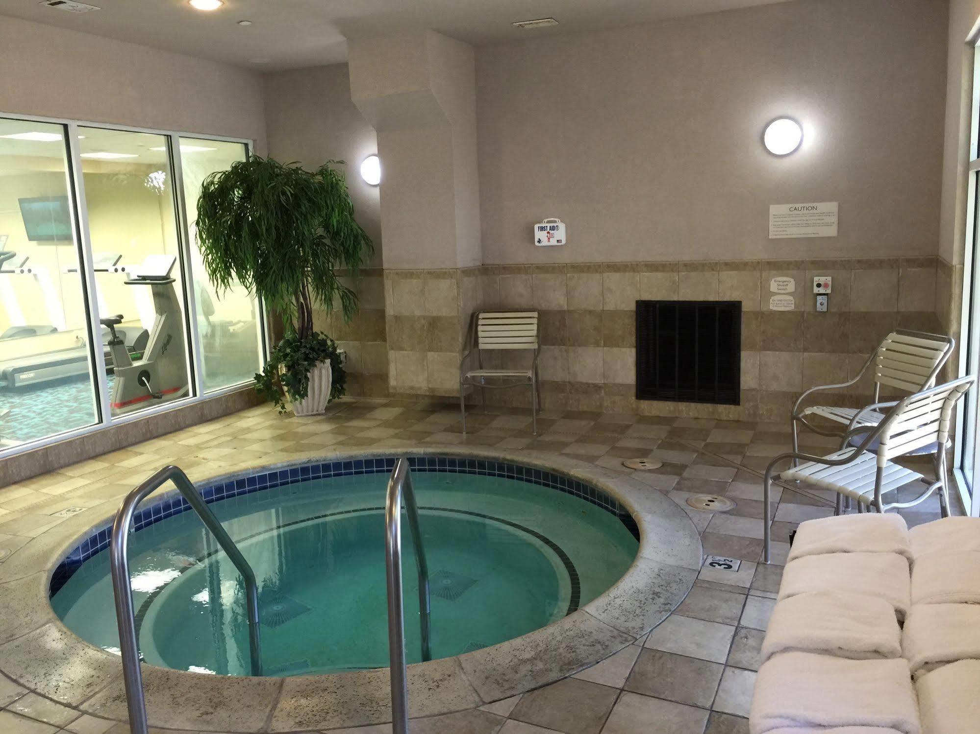 Hotel & By Marriott Napa Valley Area